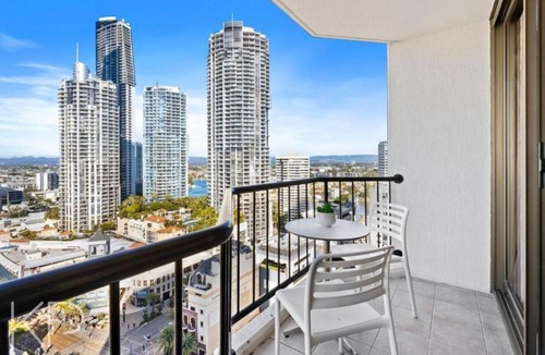 Surfers Paradise Apartment | View Hotel - Private Apartments Hosted by Coastal Letting Co