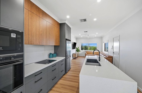Bonny Hills House | Views of Rainbow Beach 100m to beach
