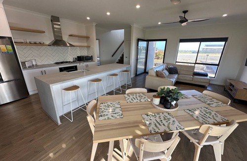 Port Hughes House | Views on 9-Beautiful holiday home-backs on to golf course, distant sea views!