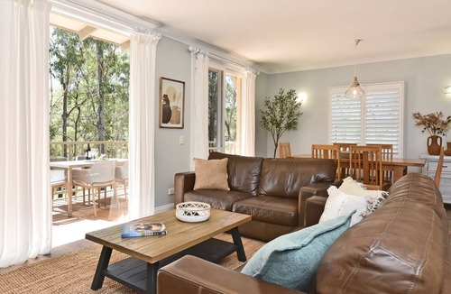 Pokolbin Villa | Villa 2br Pinot Grigio Villa located within Cypress Lakes Resort