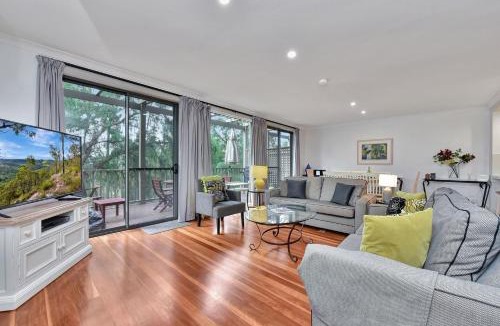 Pokolbin Villa | Villa 3br Chianti Villa located within Cypress Lakes Resort