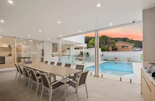 Caves Beach House | Villa Bianco