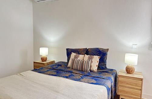 Cayenne Villa | Villa Douglas - 2 à 3 chambres, parking & garage