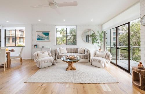 Nelson Bay Apartment | Villa Ellisa, 3- 10 Columbia Close - Wi-Fi parking and close to waterfront