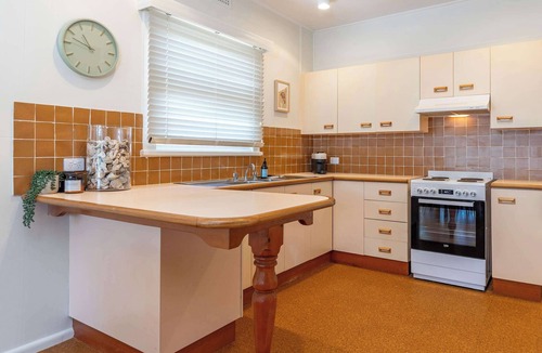 Forster Villa | Villa Lola Lakefront Comfort