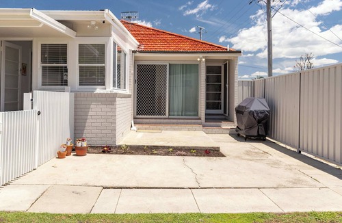 Forster Villa | Villa Lola Lakefront Comfort