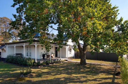 Hepburn Springs House | Villa Lumiere - Charming, cosy and utterly unique — your perfect Hepburn Springs escape