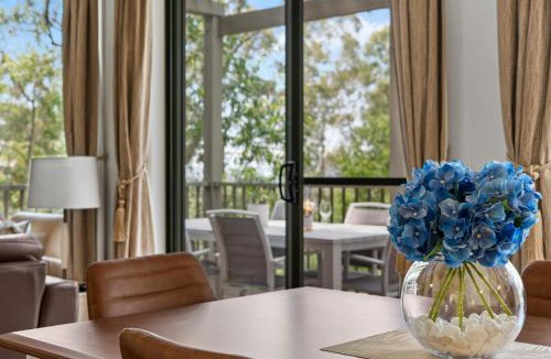 Pokolbin Villa | Villa Piccola Casa, Premier 2 Storey Villa, 2 Bedrooms, both with private ensuites, with third toilet on the ground floor