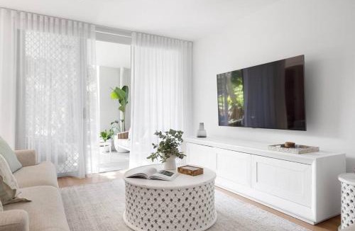 Coolum Beach Apartment | Villa Two Coolum, opposite beach, 4 pools