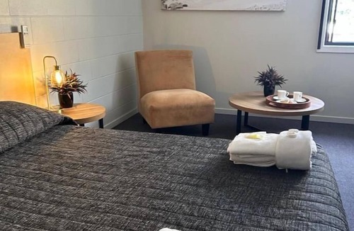 Moranbah Hotel | Village National the Isaac