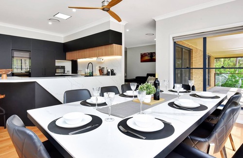 North Rothbury House | Vine & Valley Retreat