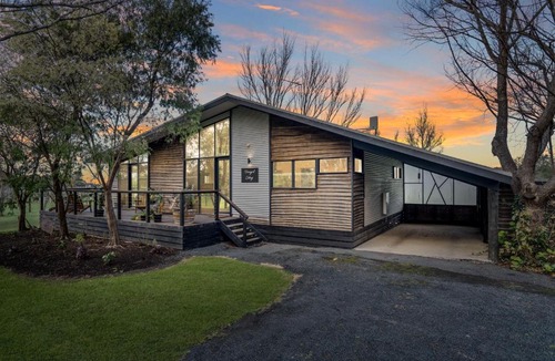 Wallington House | Vineyard Cottage at Oakdene