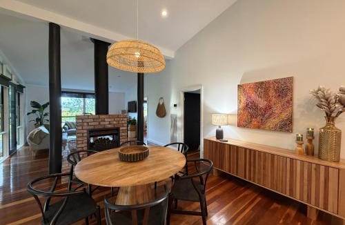 Wallington House | Vineyard Cottage at Oakdene