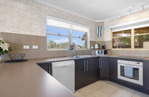 South West Rocks House | Walk, Relax, Enjoy - stylish townhouse, steps from beaches and shops