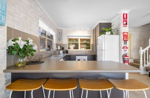 South West Rocks House | Walk, Relax, Enjoy - stylish townhouse, steps from beaches and shops