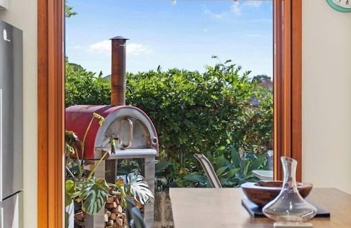 Scarborough Apartment | Walk to beach, lake views, 2BR retreat