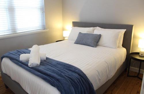 Wagga Wagga House | Walk to everything - Fire pit - Pets welcome