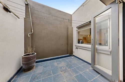 Richmond North Apartment | Walk to MCG | Luxury Richmond Townhouse