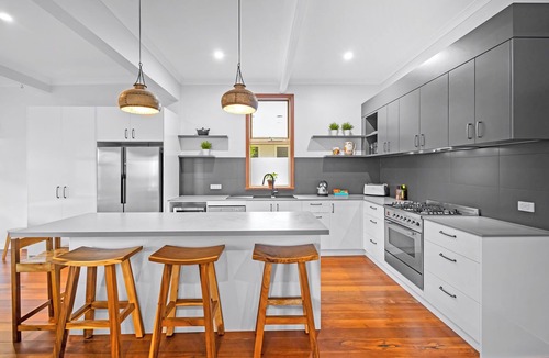 Middleton Beach House | Walk to Middleton Beach Albany - Family Friendly!