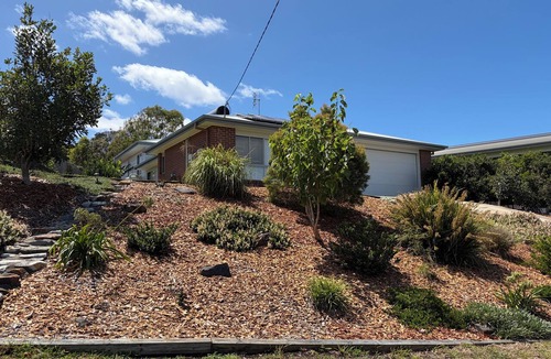 Scotts Head House | Walk to the beach or river. Family-friendly modern beach house.