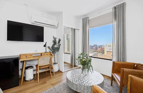 Perth Central Business District Apartment | Walk to the Swan River & Hay Street Shopping Mall!