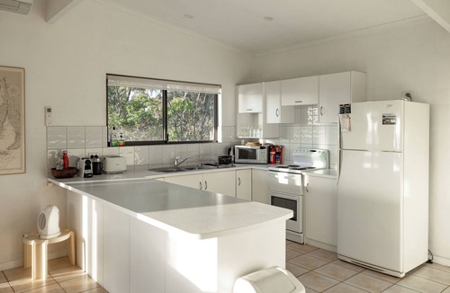 Dudley West House | Wallaby Beach House | 15% Off Weekly!