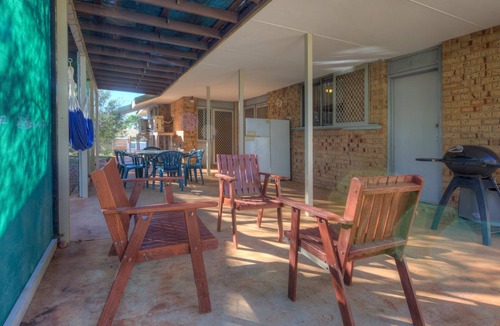 Exmouth House | Wallaby - Pet friendly, 3 bedroom house