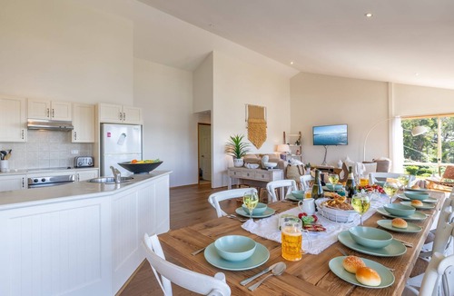Salamander Bay House | Wanda Up, 80 Randall Dr - spectacular views, aircon and Wi-Fi