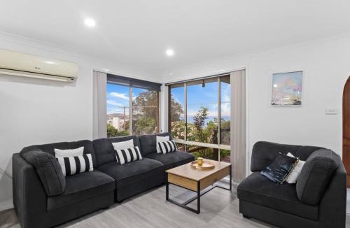 Wangi Wangi House | Wangi Waters and Views