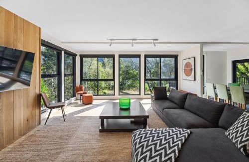 Warburton Apartment | Warburton Stays Station Penthouse