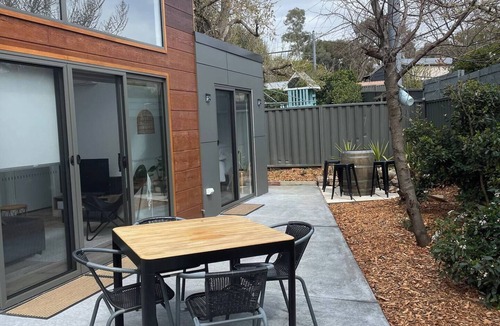 Page Apartment | WARM Sunlit Sustainable north facing Studio