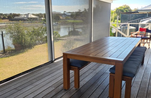 Seymour House | Water's Edge at Wellington - 10 mins to The Bend Motorsport Park