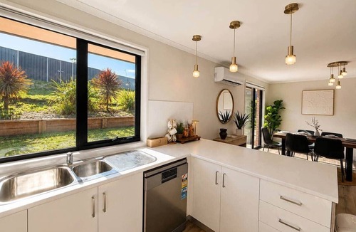 Midway Point House | Water View Retreat | 3BR Near Hobart