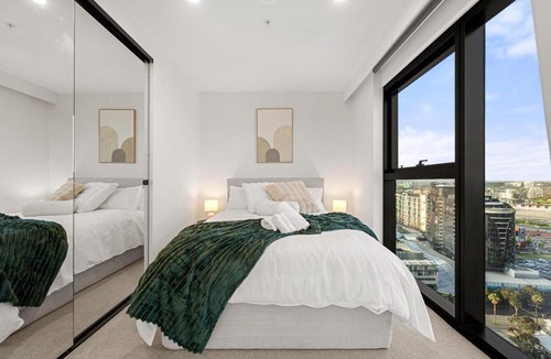 Docklands Apartment | Waterfront 2BR DreamView-Docklands-Gym-Pool-Free Parking
