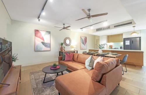 Darwin City Centre Apartment | Waterfront Aqua Suite Water Views, Sleeps 5