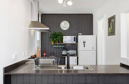 Midway Point House | Waterfront Charm, Cozy 3BR Retreat