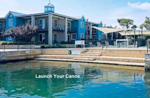 Halls Head Apartment | Waterfront Hideaway with Pool, Spa & BBQ Area jetty available
