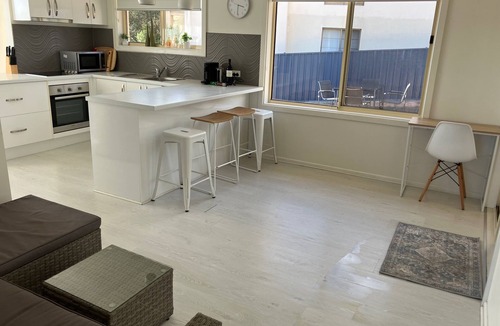 Hallett Cove House | Waterfront house at Hallet Cove