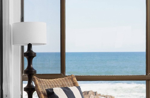 Anna Bay House | Waterfront Ocean Cottage