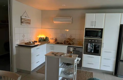 Kurnell House | Waterfront on Botany Bay.