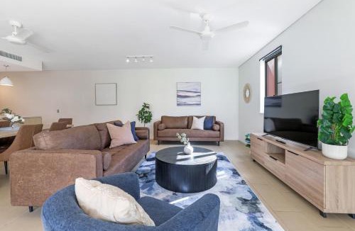 Darwin City Centre Apartment | Waterfront Palms Suite 3 Bed, Central Location