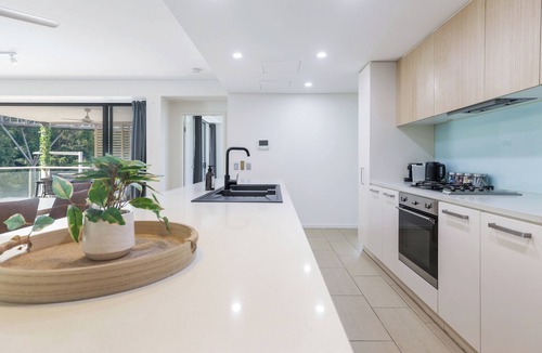 Darwin City Centre Apartment | Waterfront Palms Suite: 3 Bedroom apartment in convenient central location