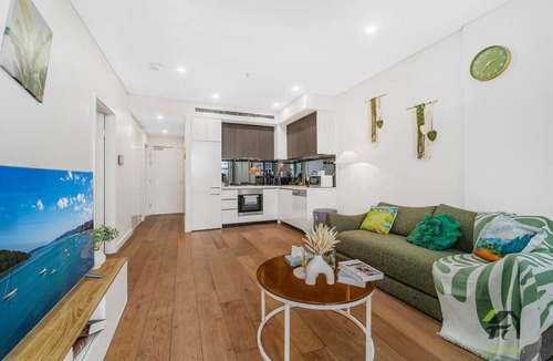 Waterloo Apartment | Waterloo Fun & Shop Dual Enjoy Apartment