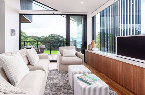Waterloo Apartment | Waterloo- Sunny Urban Sanctuary