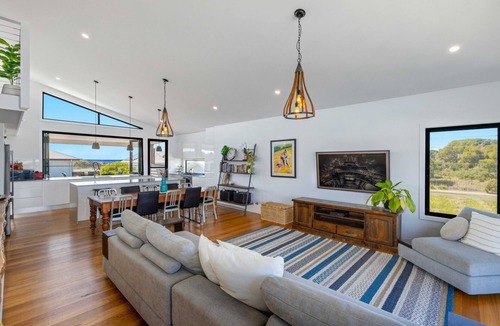 Lake Cathie House | Waterside Escape - family home with pool
