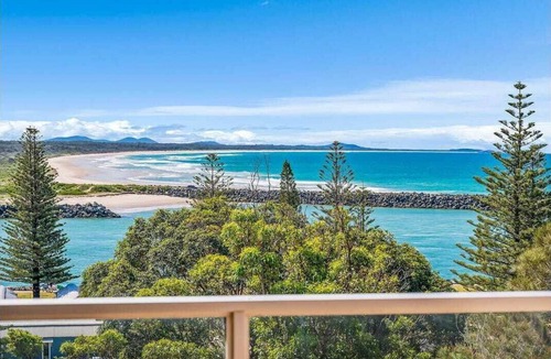 Port Macquarie House | Waterviews in the heart of Port Macquarie