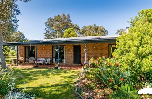 Sandy Point House | Wattle Haven Stay 3 Pay 2 Winter Special