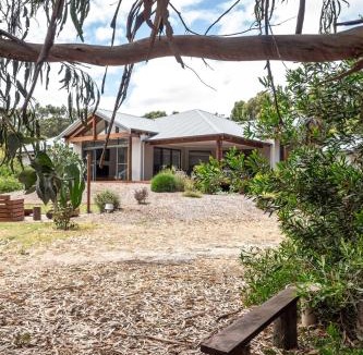 Margaret River Villa | Wattle Place - Bush Retreat Near Town & Coast