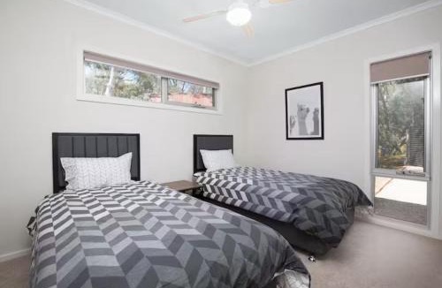 Homewood Apartment | Wattleseed Cabin at Homewood Lodge