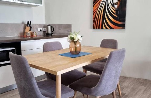 Beckenham Apartment | Waverley apartment D-one bedroom wifi available
